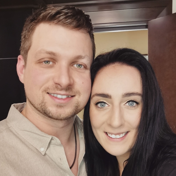 Meet your Posher, Cassandra - Picture 1 of 1